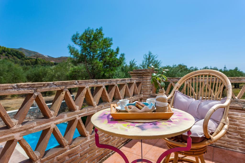 Evalexia Villa - Luxury Villa With Private Pool Near Laganas Perfect For Groups By Villa Mana Gers Kalamákion المظهر الخارجي الصورة