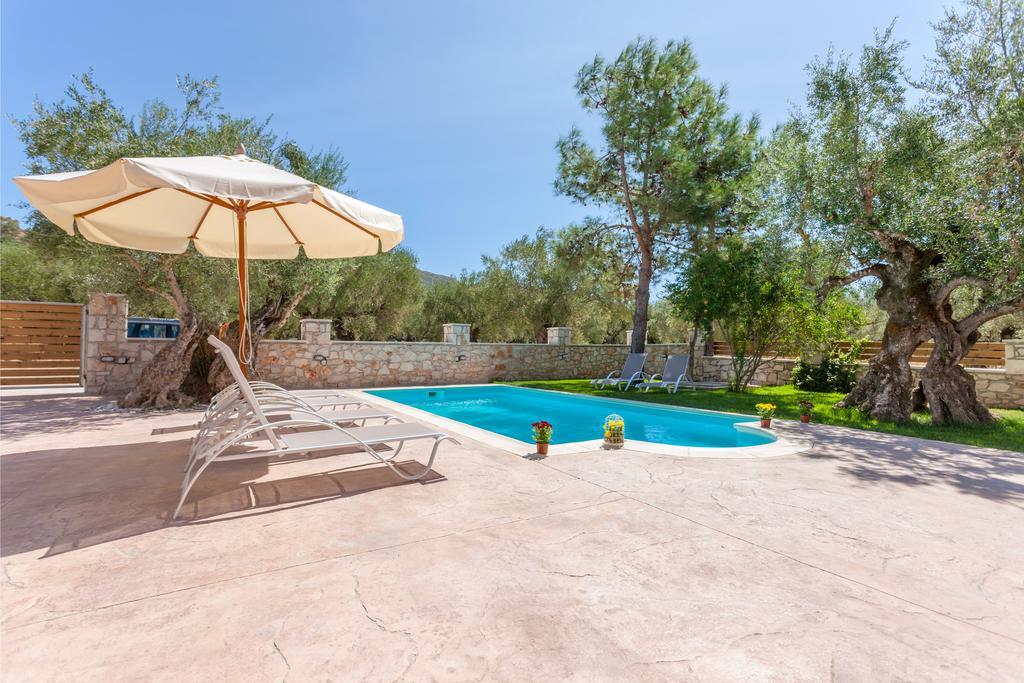 Evalexia Villa - Luxury Villa With Private Pool Near Laganas Perfect For Groups By Villa Mana Gers Kalamákion المظهر الخارجي الصورة
